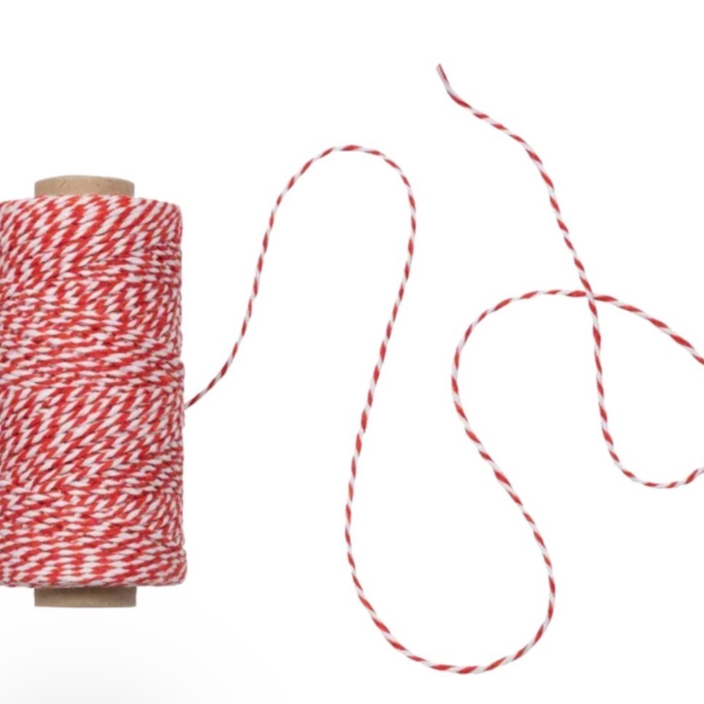 Red and white cotton bakers twine 328 feet - Picture 2 of 3
